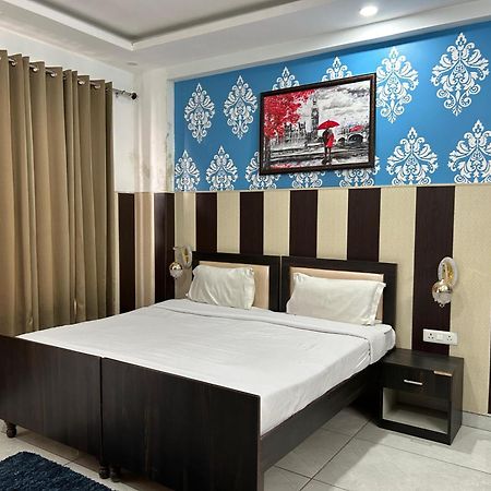 Tanvi Premium Residency Near Artemis Hospital, Gurugram Hotel Gurgaon Luaran gambar