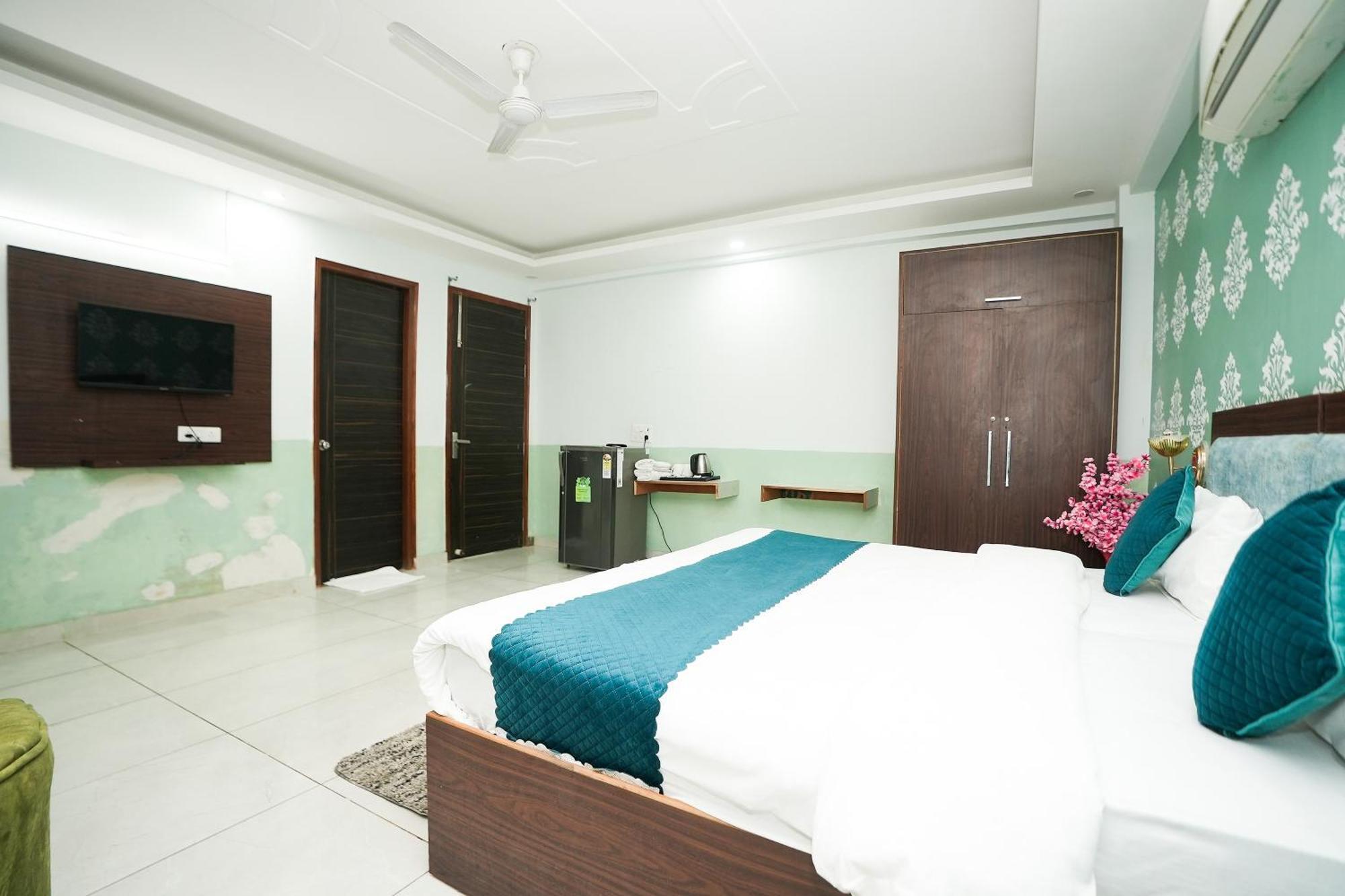 Tanvi Premium Residency Near Artemis Hospital, Gurugram Hotel Gurgaon Luaran gambar