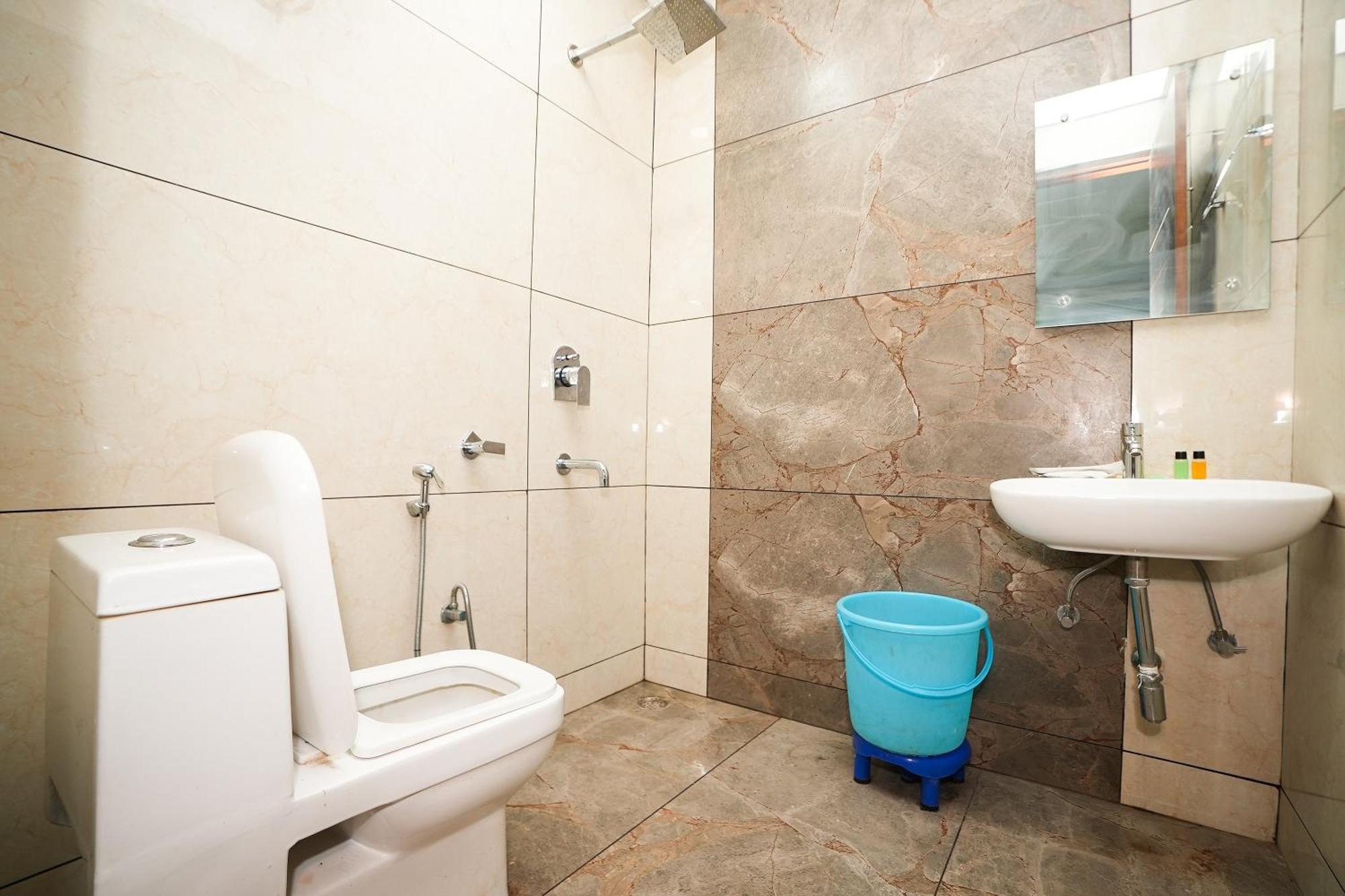 Tanvi Premium Residency Near Artemis Hospital, Gurugram Hotel Gurgaon Luaran gambar