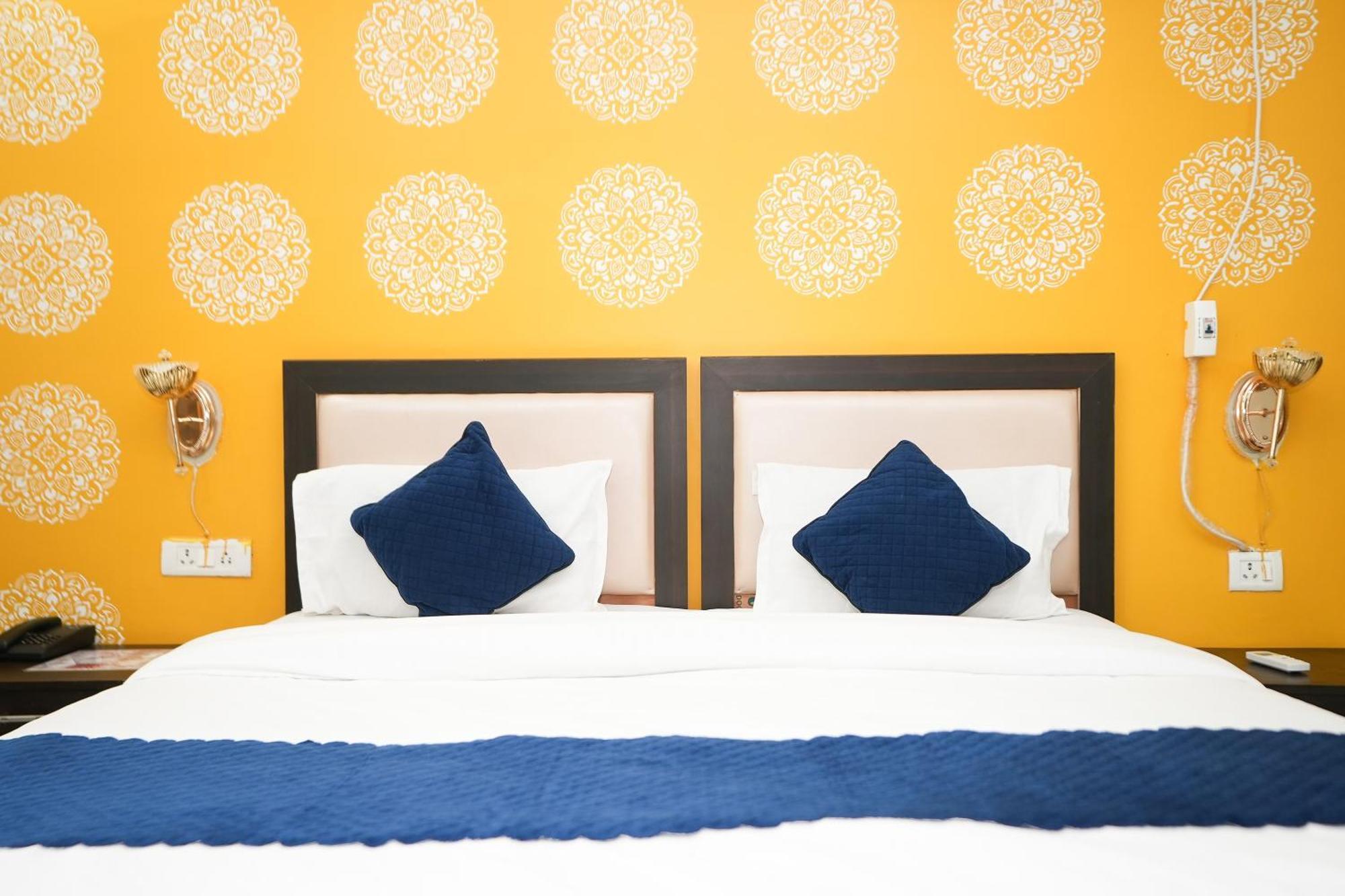 Tanvi Premium Residency Near Artemis Hospital, Gurugram Hotel Gurgaon Luaran gambar