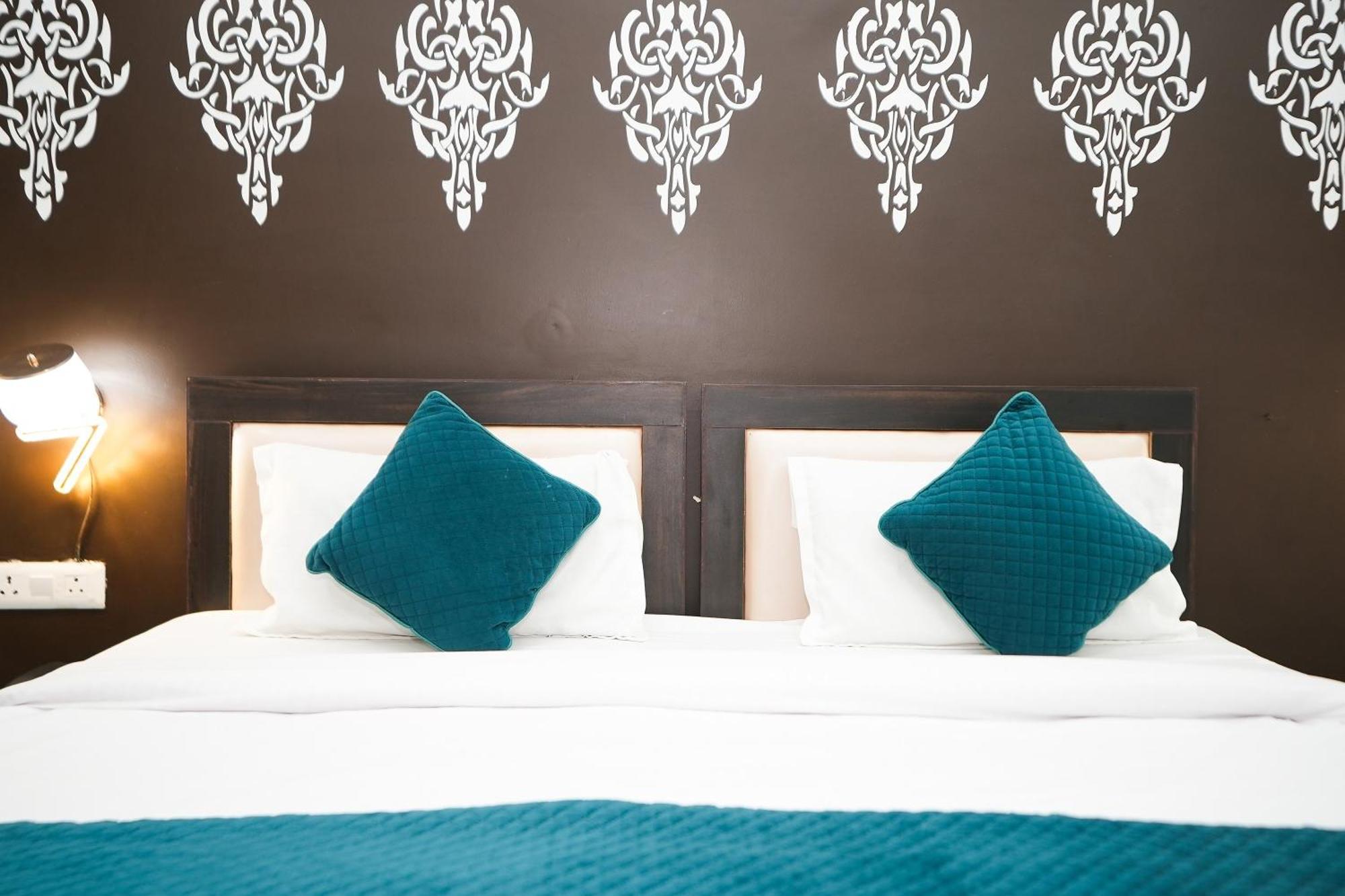 Tanvi Premium Residency Near Artemis Hospital, Gurugram Hotel Gurgaon Luaran gambar