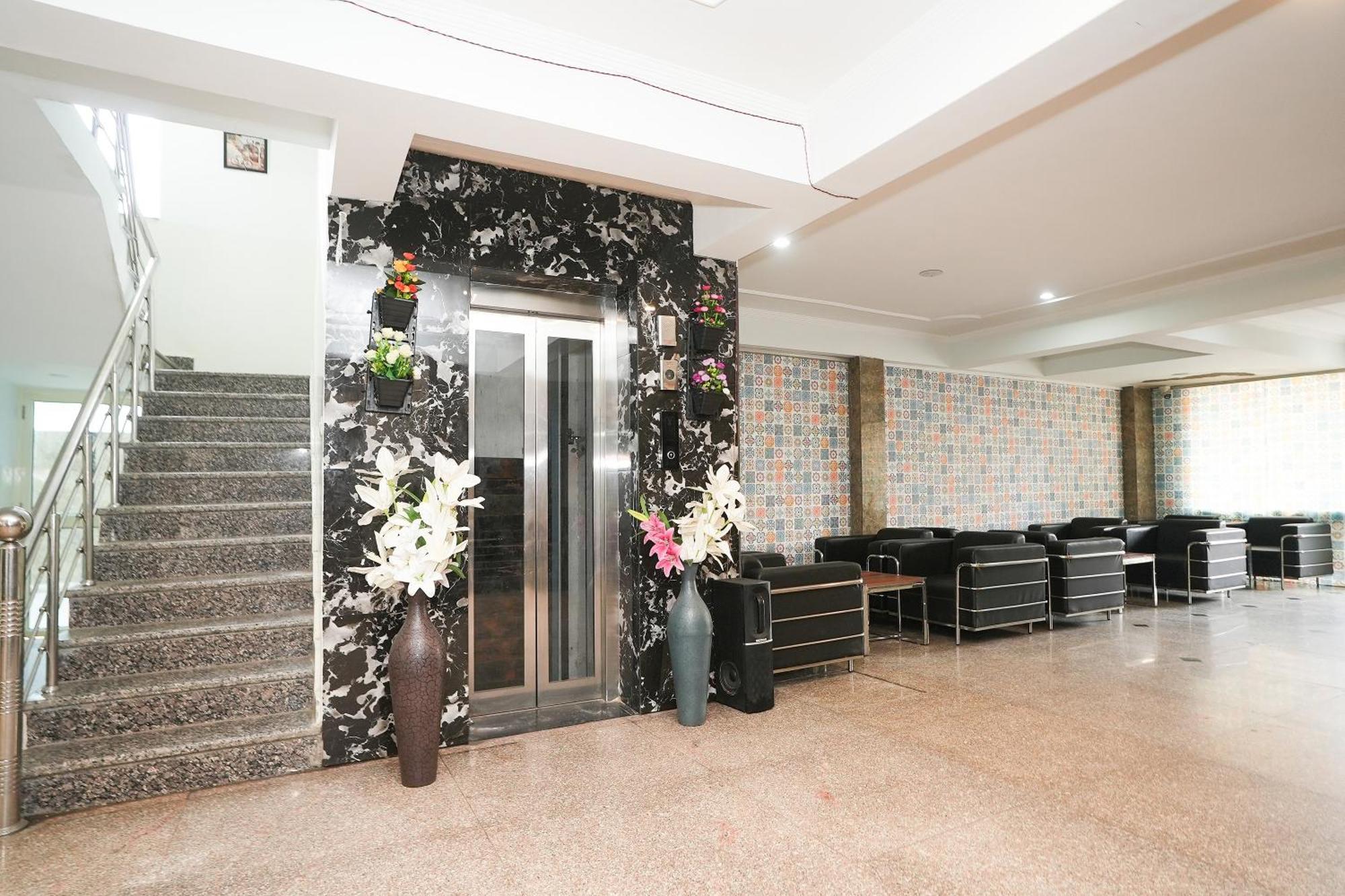 Tanvi Premium Residency Near Artemis Hospital, Gurugram Hotel Gurgaon Luaran gambar