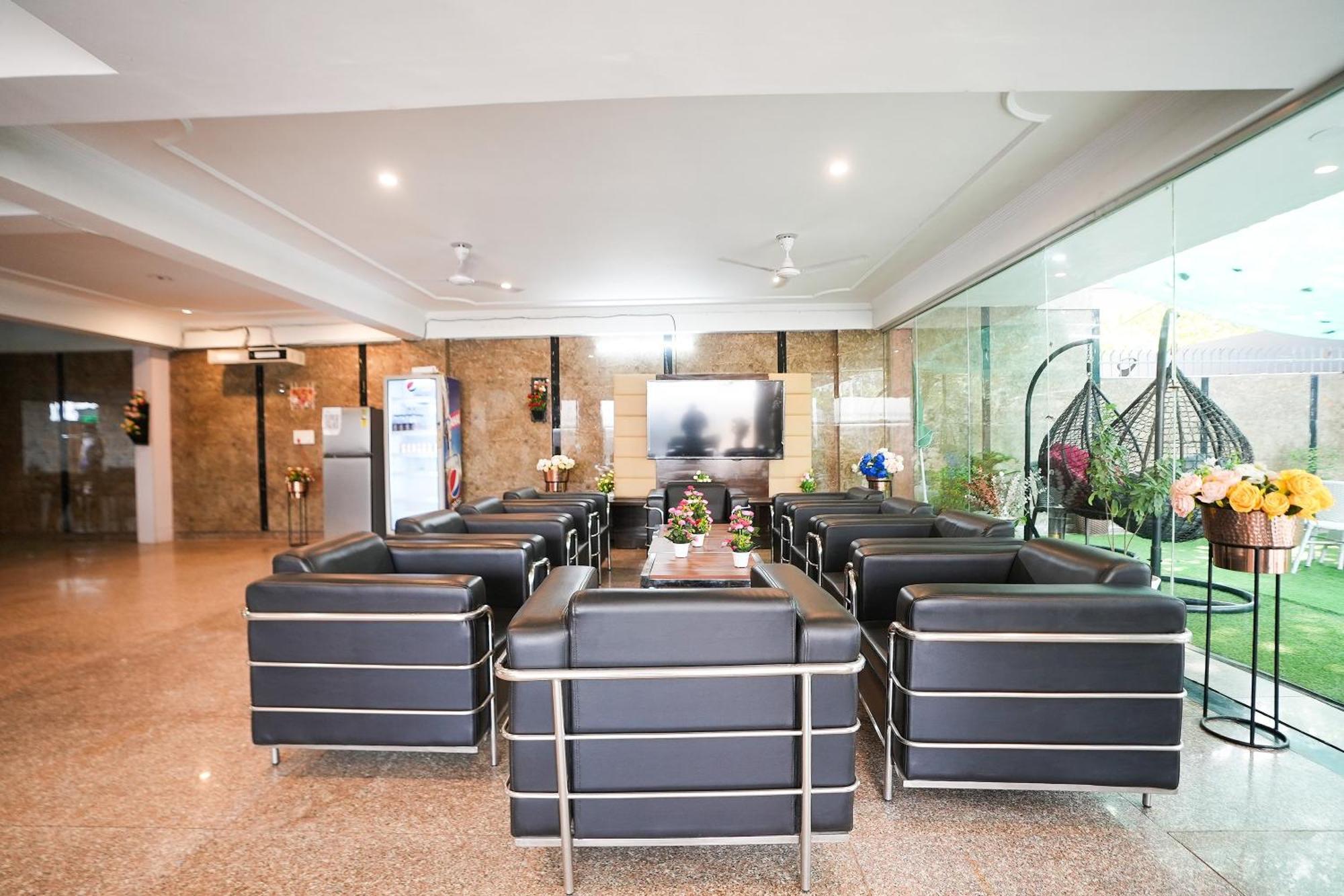 Tanvi Premium Residency Near Artemis Hospital, Gurugram Hotel Gurgaon Luaran gambar