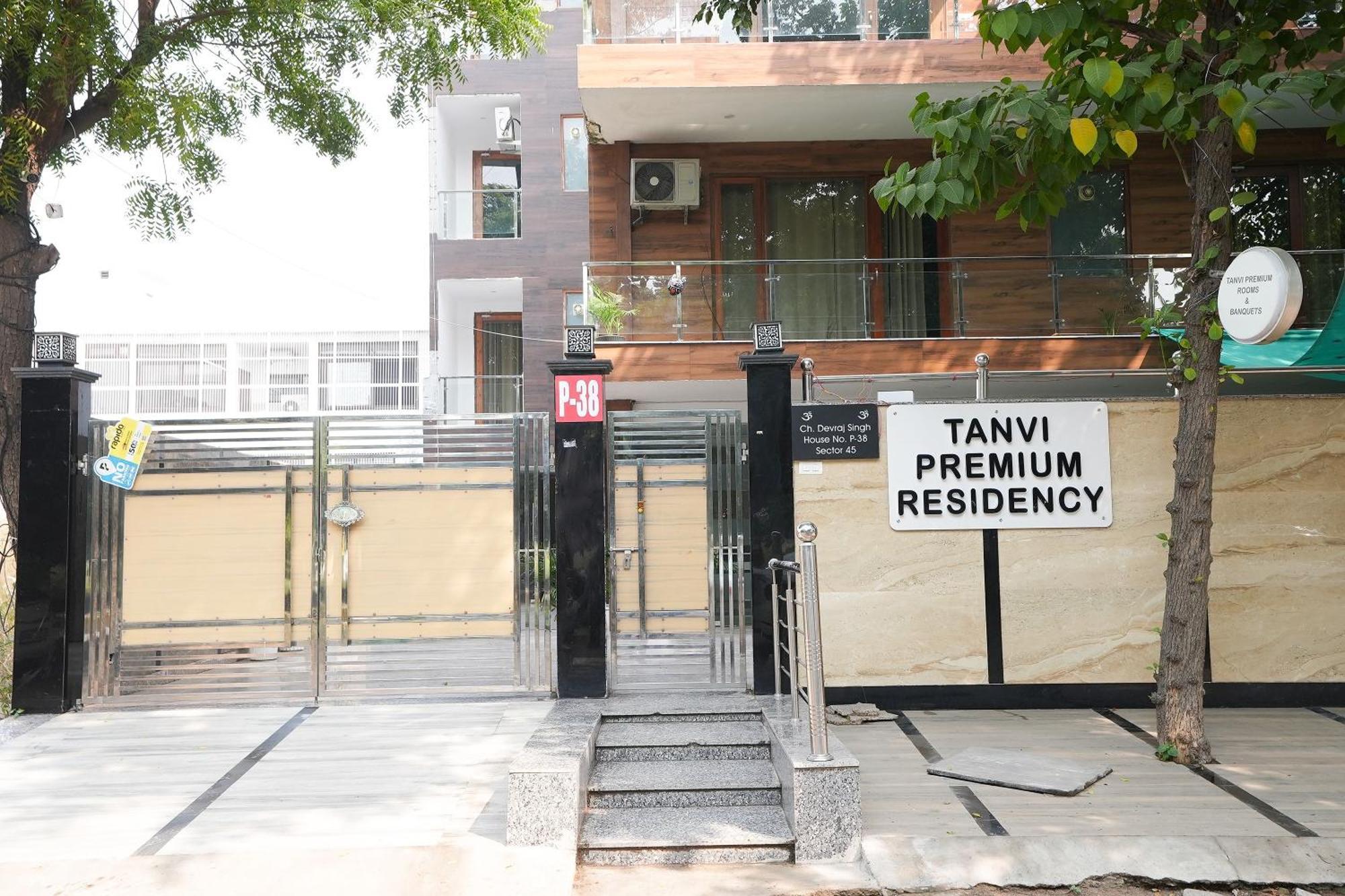 Tanvi Premium Residency Near Artemis Hospital, Gurugram Hotel Gurgaon Luaran gambar