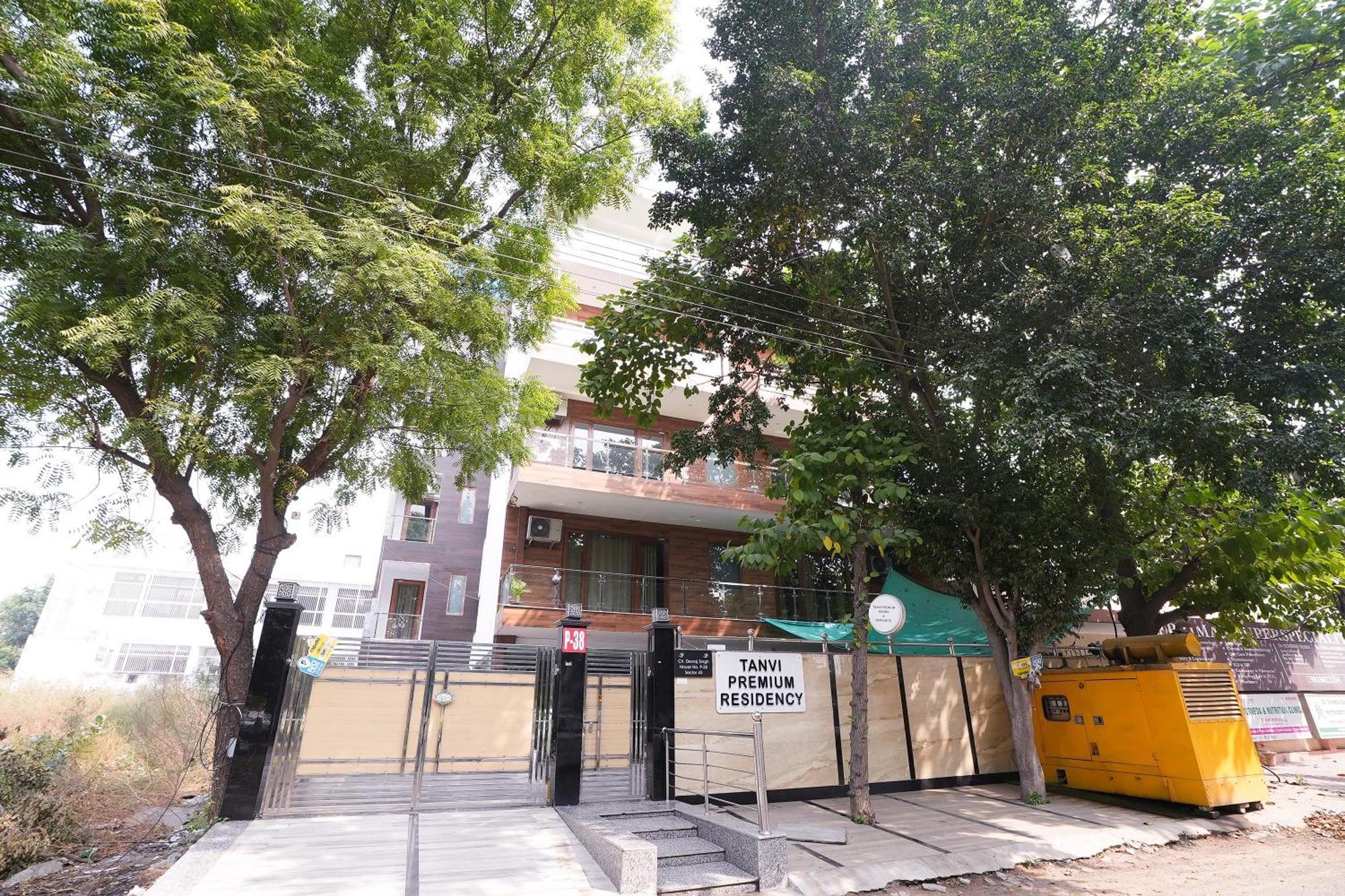Tanvi Premium Residency Near Artemis Hospital, Gurugram Hotel Gurgaon Luaran gambar