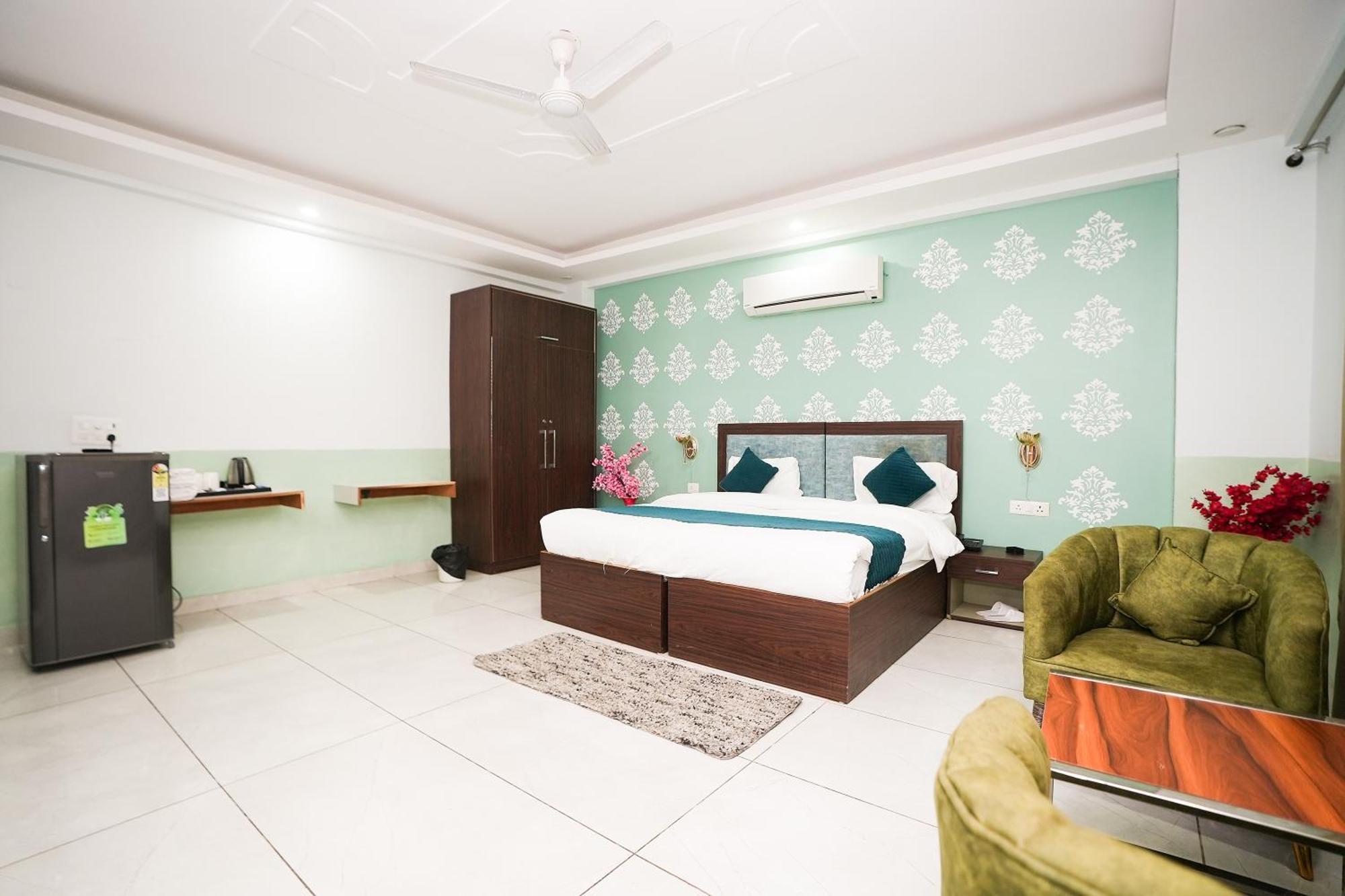 Tanvi Premium Residency Near Artemis Hospital, Gurugram Hotel Gurgaon Luaran gambar