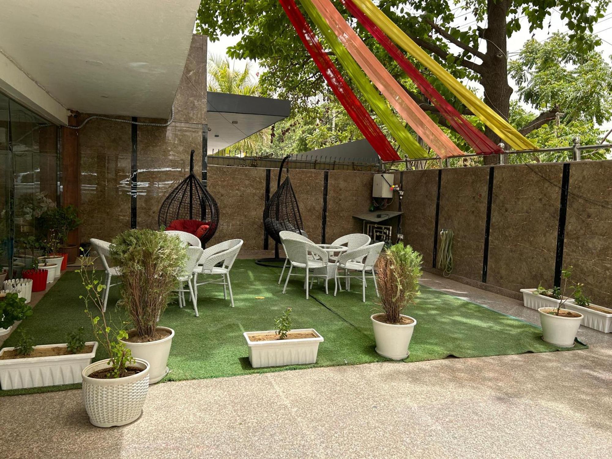 Tanvi Premium Residency Near Artemis Hospital, Gurugram Hotel Gurgaon Luaran gambar