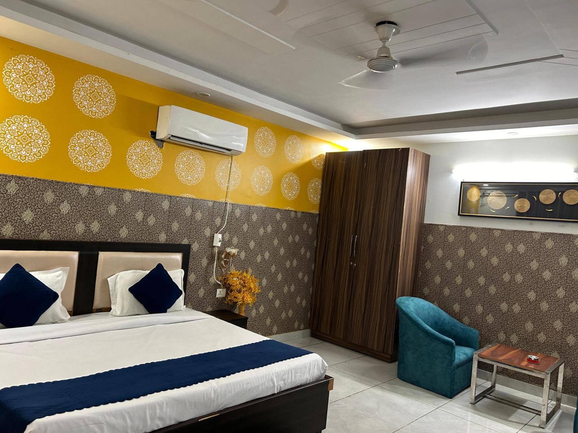 Tanvi Premium Residency Near Artemis Hospital, Gurugram Hotel Gurgaon Luaran gambar