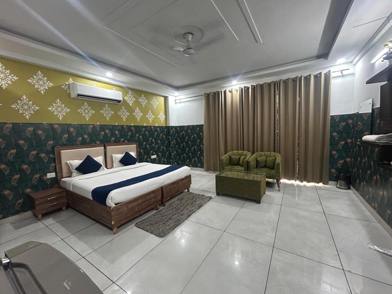 Tanvi Premium Residency Near Artemis Hospital, Gurugram Hotel Gurgaon Luaran gambar