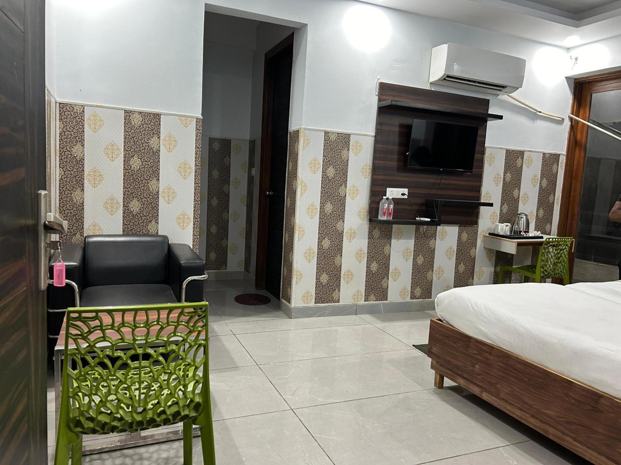 Tanvi Premium Residency Near Artemis Hospital, Gurugram Hotel Gurgaon Luaran gambar
