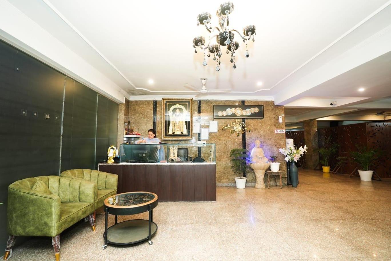 Tanvi Premium Residency Near Artemis Hospital, Gurugram Hotel Gurgaon Luaran gambar