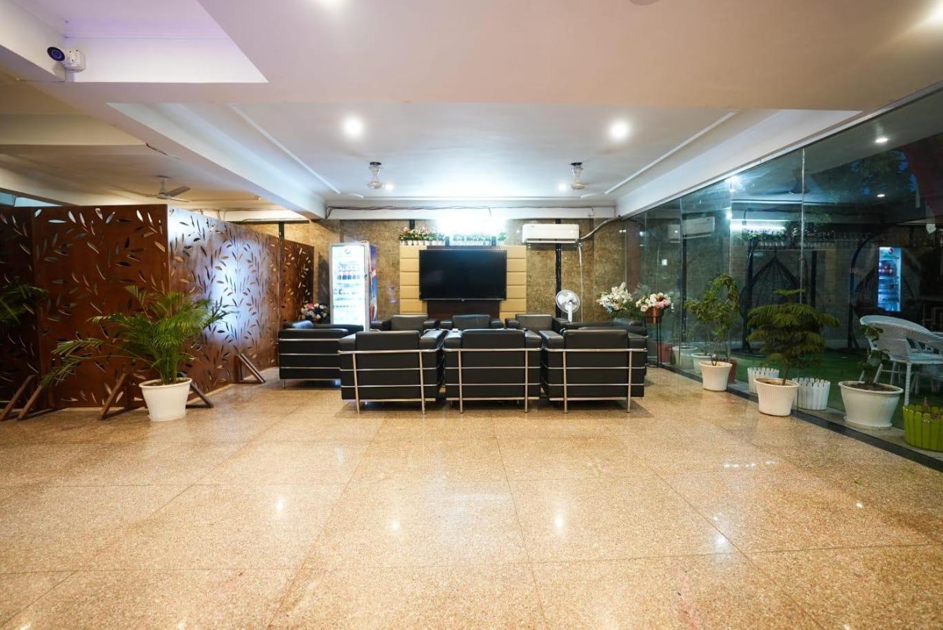 Tanvi Premium Residency Near Artemis Hospital, Gurugram Hotel Gurgaon Luaran gambar