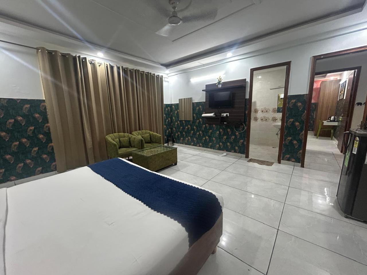 Tanvi Premium Residency Near Artemis Hospital, Gurugram Hotel Gurgaon Luaran gambar