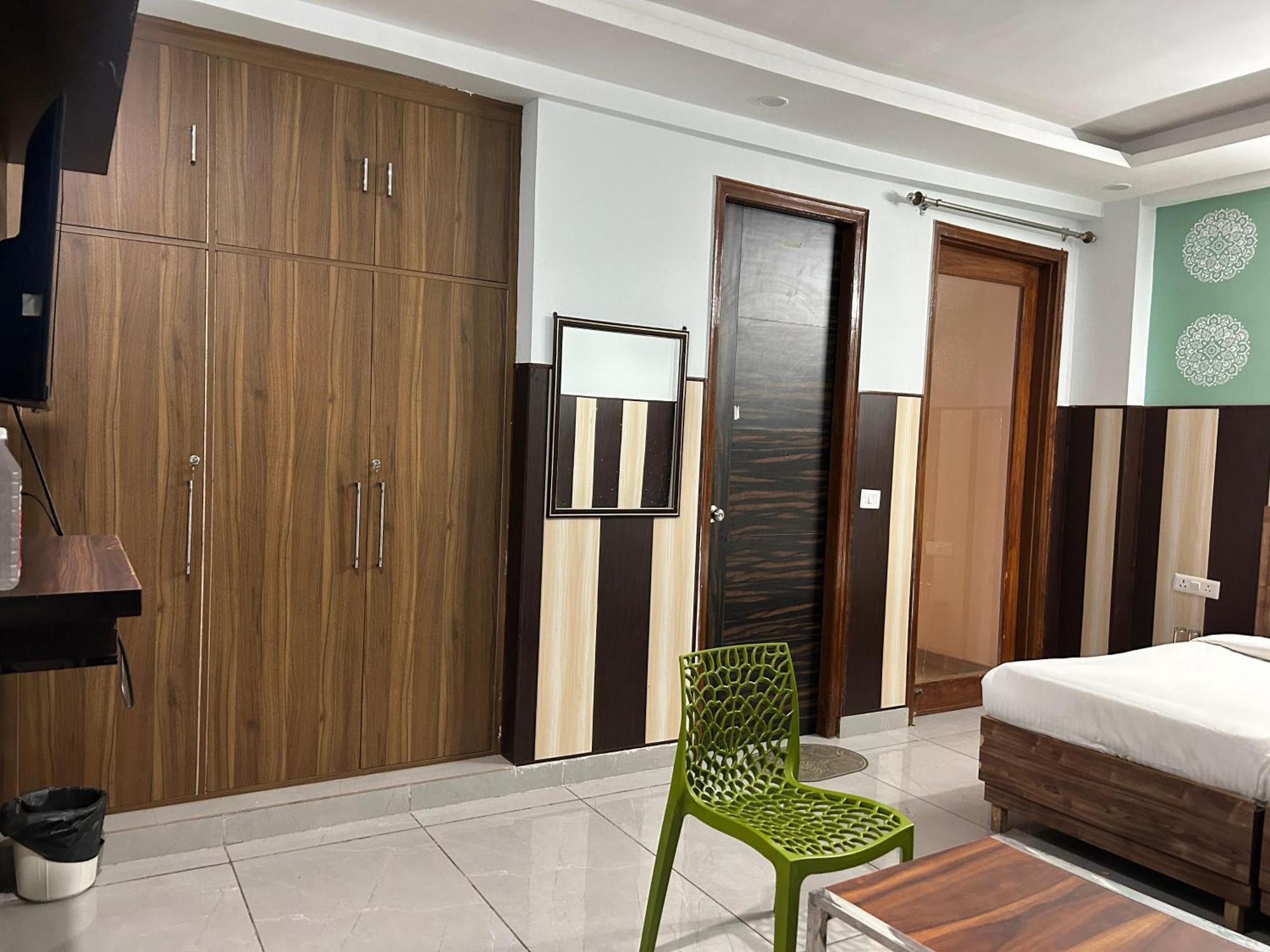 Tanvi Premium Residency Near Artemis Hospital, Gurugram Hotel Gurgaon Luaran gambar