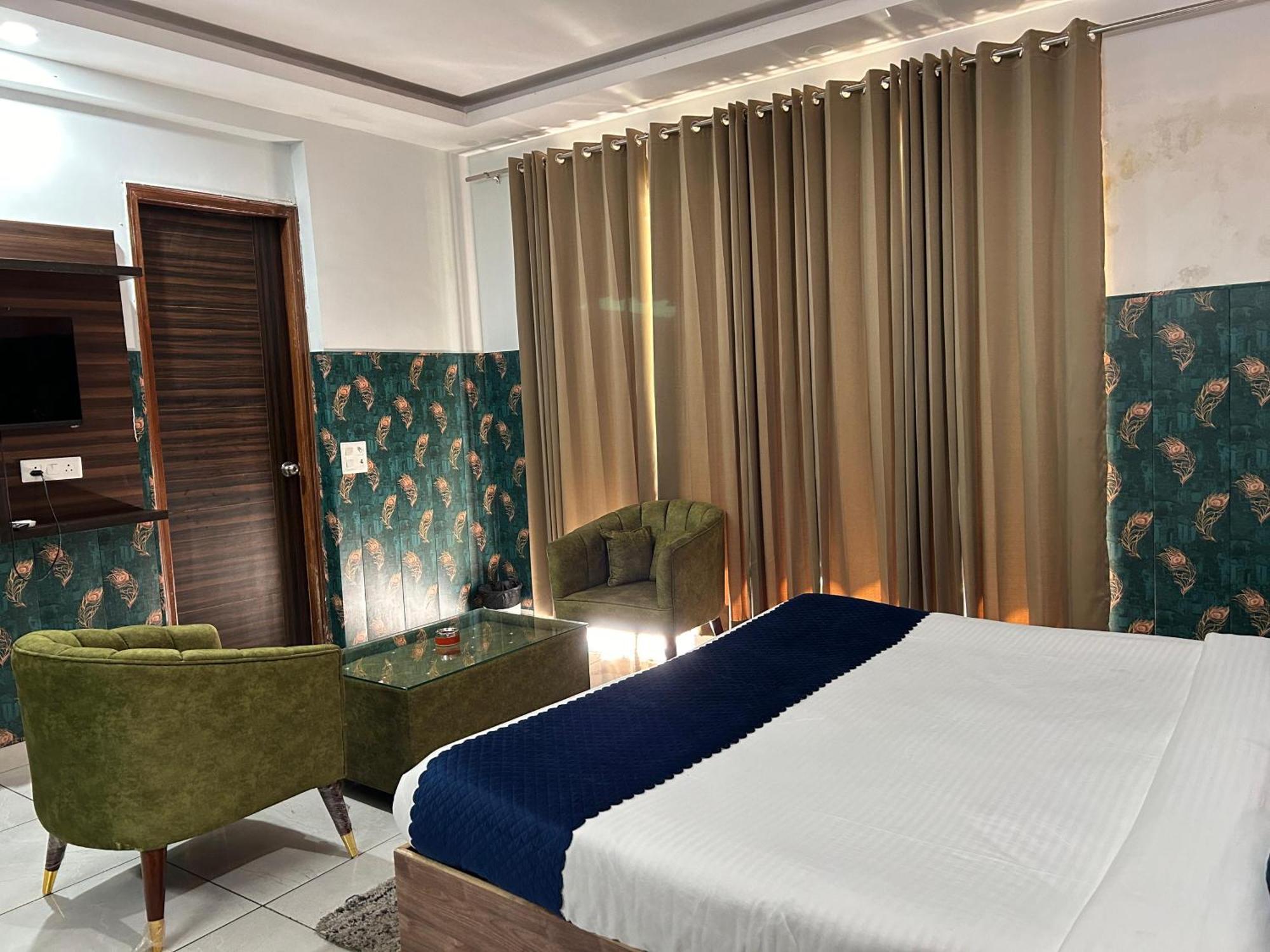 Tanvi Premium Residency Near Artemis Hospital, Gurugram Hotel Gurgaon Luaran gambar
